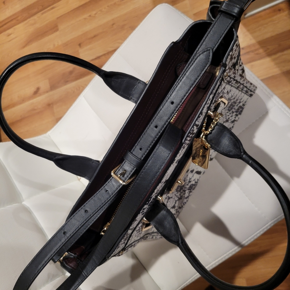 EUC Coach Exotic Swagger Satchel - Picture 15 of 15